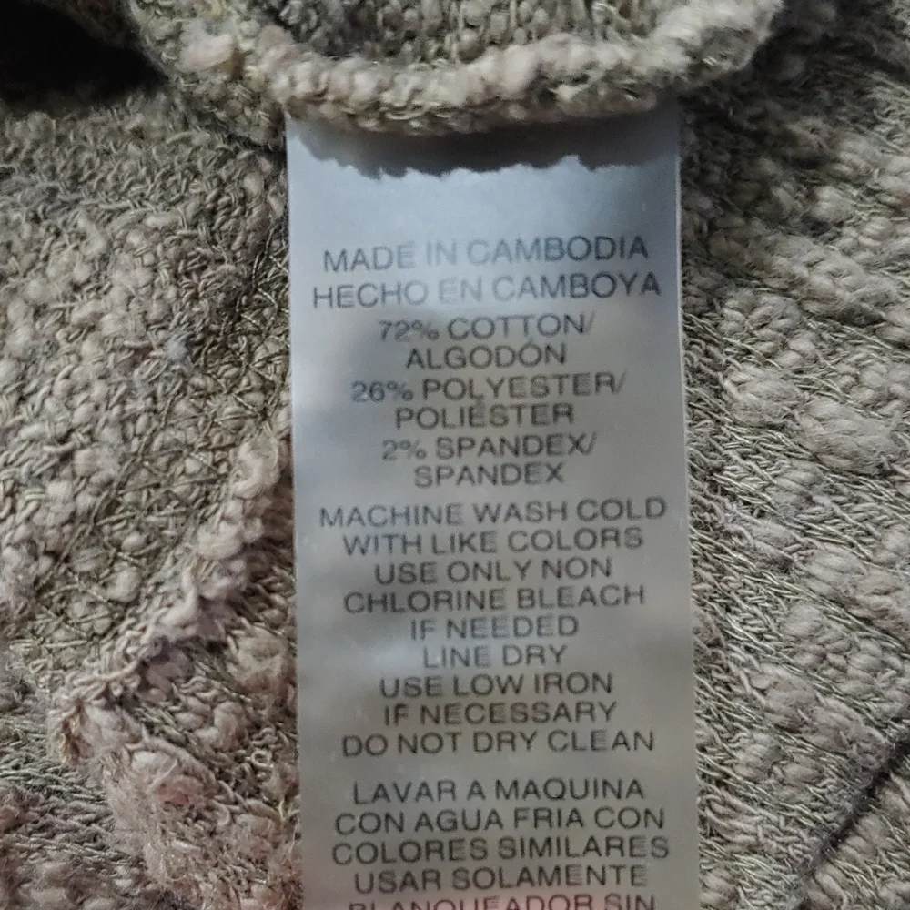 TWO BY VINCE CAMUTO BUTTON CARDIGAN (a209)